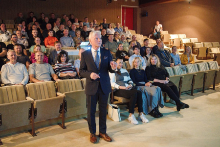 etiketa Ladislava Špačka